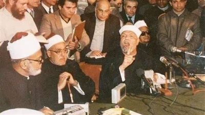 احتار الشيخ الشعراوي في تفسير قوله تعالى :وَهُوَ الَّذِي فِي السَّمَاءِ إِلَٰهٌ وَفِي الْأَرْضِ إِلَٰهٌ ۚ وَهُوَ الْحَكِيمُ الْعَلِيمُ