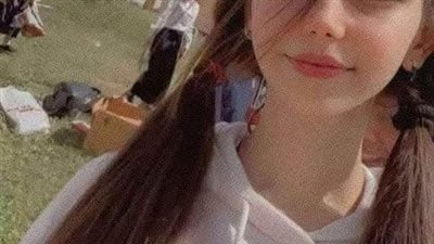اب يوصل ابنته يوميا 