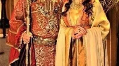 يحكى أن ملك زوج ابنه ثلاث مرات
