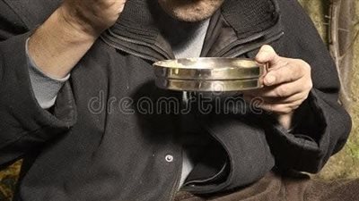 إياكم والعدس
